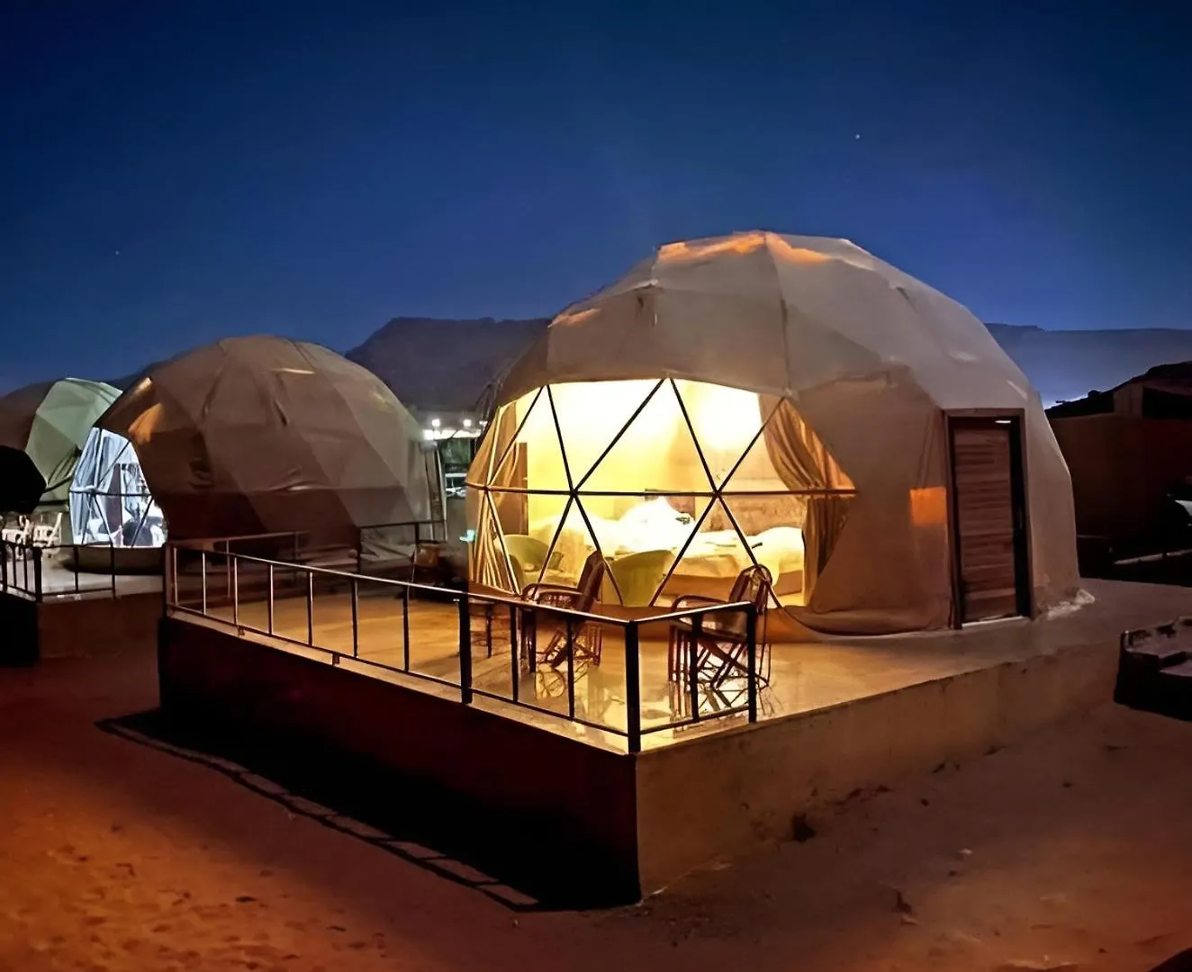 Bubble Vaggie Desert Camp Áqaba